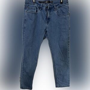 Barbell Men’s Straight Athletic Fit 2.0 Light Wash Jeans